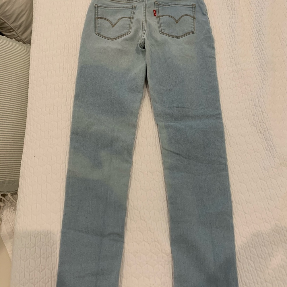 Girls Levi jeggings/jeans